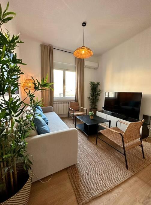 Nuevo Apt De Diseno Para 7Pax En Centro/La Latina Madrid Exterior foto